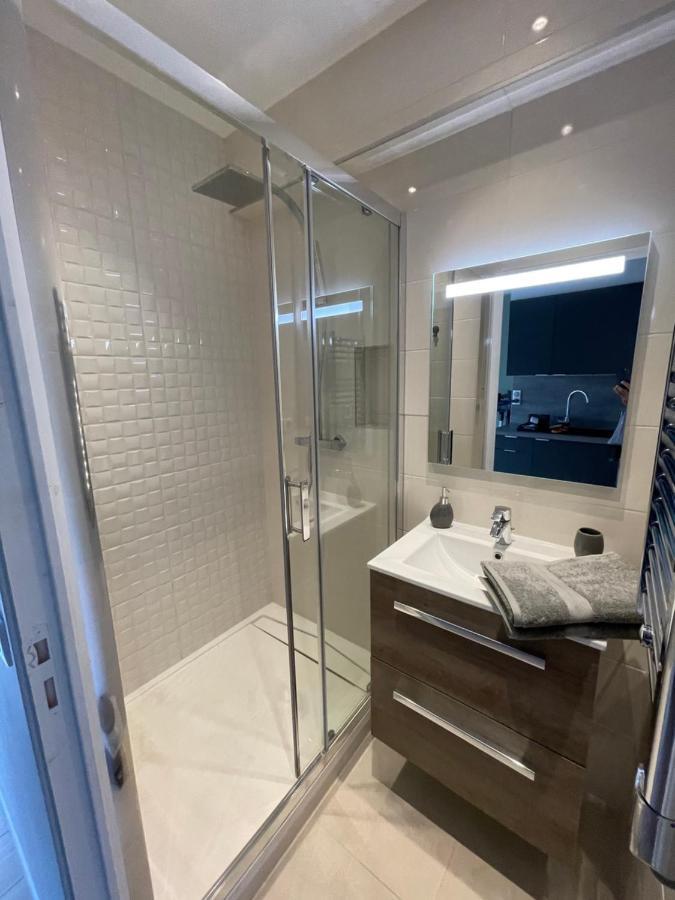 Le Classe : Hypercentre, 150m Palais, Climatisation Appartement
